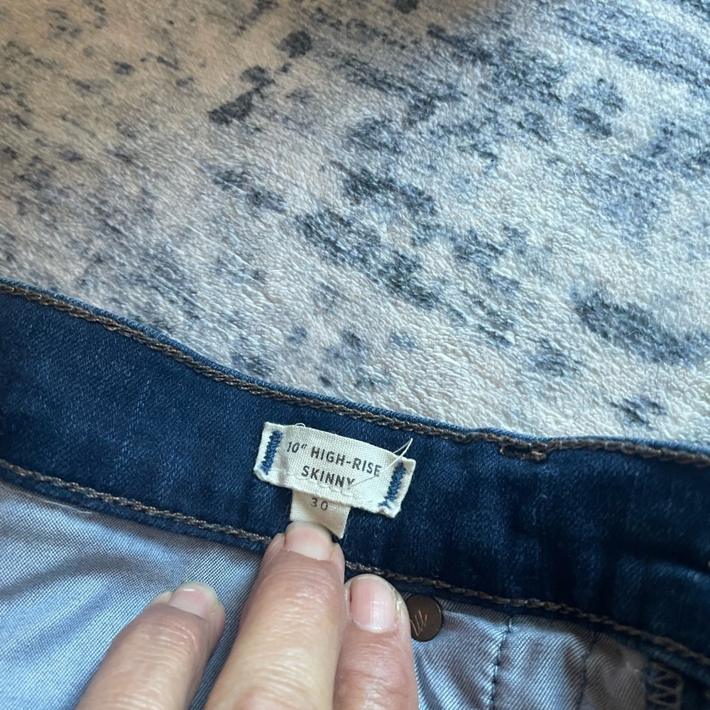 Madewell Woman’s High Rise Skinny Jeans in Sz 10 30’inseam gently used - Picture 4 of 6